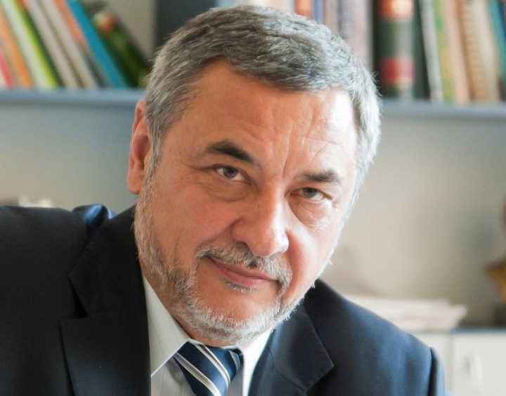 Вицепремиерът подчерта че не става дума за нацистки символ на