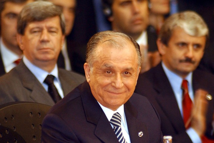 Румънският президент Клаус Йоханис разреши съдебно преследване на бившия президент