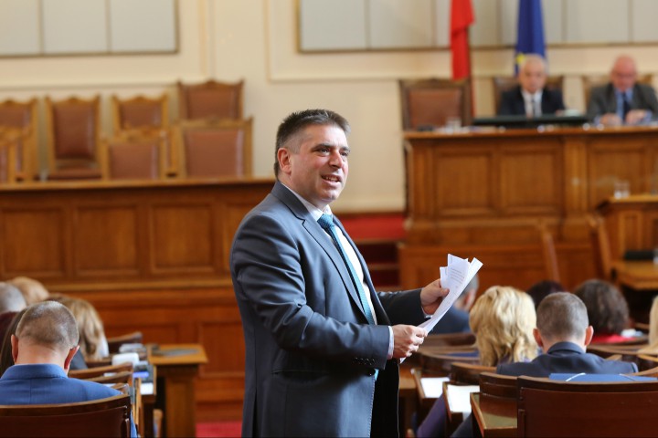 Това реши парламентът с приети на второ четене промени в