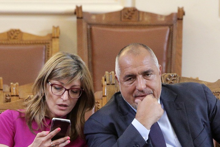 Хубаво е да не научаваме от медиите за КСНС президентската