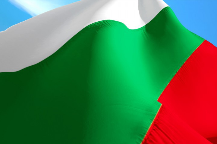 Те настояват също така да се въведе категорично изискване че