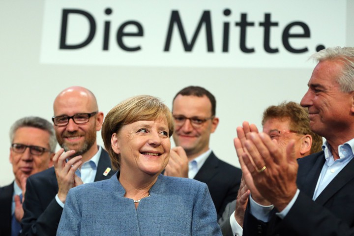 Меркел, която тръгва към четвъртия си канцлерски мандат, изключи възможността