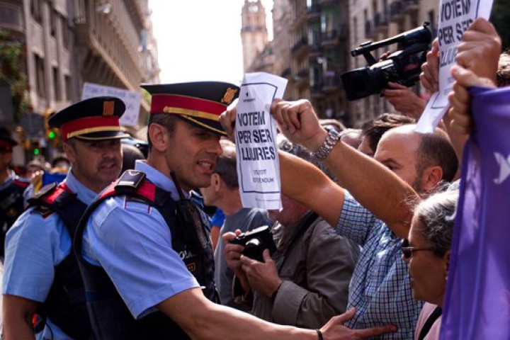 Испанските власти направиха достатъчно, за да дискредитират и предотвратят референдума