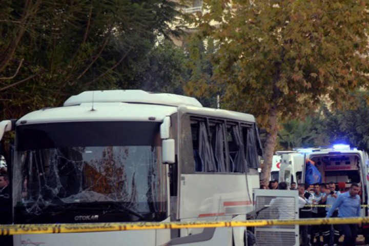 Турският вицепремиер Бекир Боздаг е съобщил че при експлозията в
