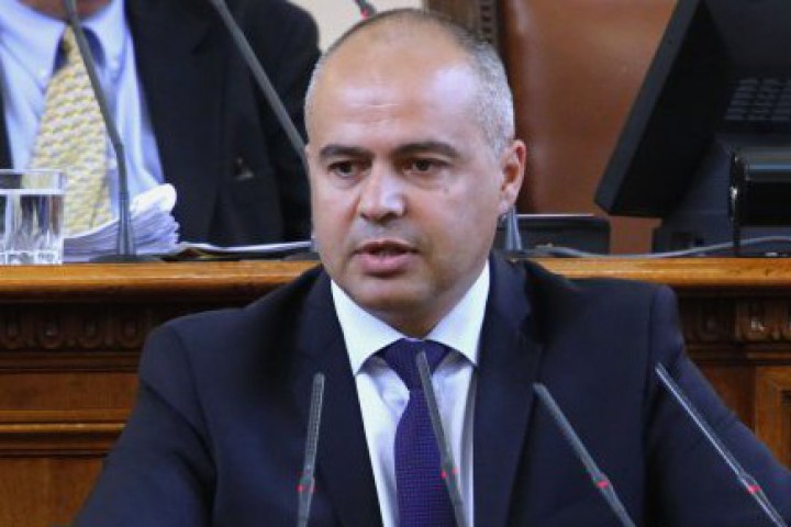 На брифинг в Народното събрание Георги Свиленски обяви че зам министърът