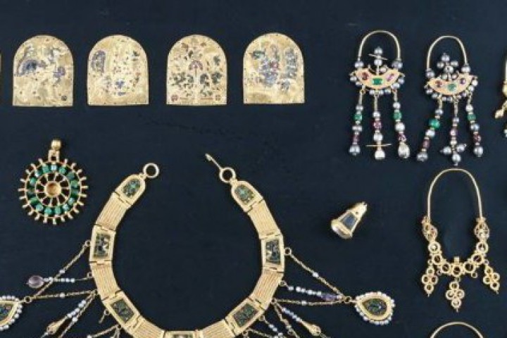 Към Майнц където се извършват реставрационните дейности е отпътувала другата