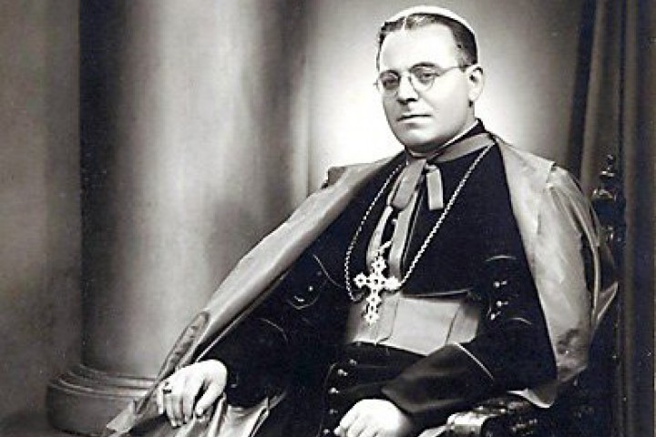 Епископът на Никополската епархия Евгений Босилков (1900-1952) и тримата католически