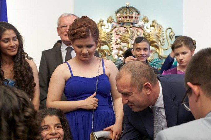 Право да получат еднократна финансова помощ по инициативата имат младежите