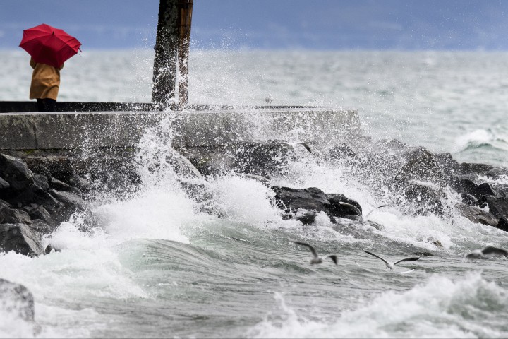 Франция Нова снежна буря остави без ток около 200 000