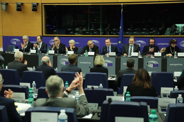 Евродепутатите ще изслушат българския премиер Бойко Борисов за новото ротационно