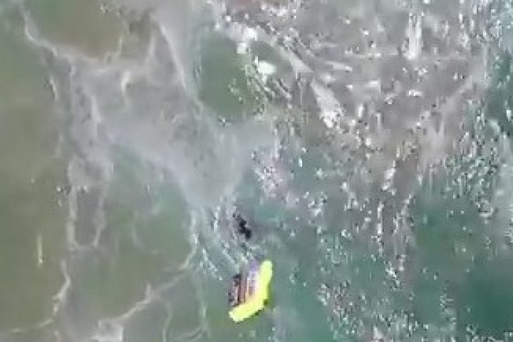 Това стана в района на Ленъкс Хед популярна плажна дестинация