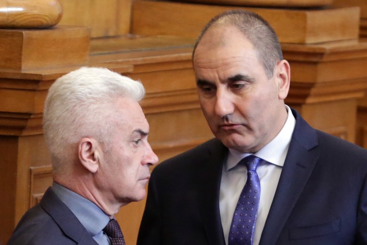 Председателят на парламентарната група на ОП Волен Сидеров заяви че