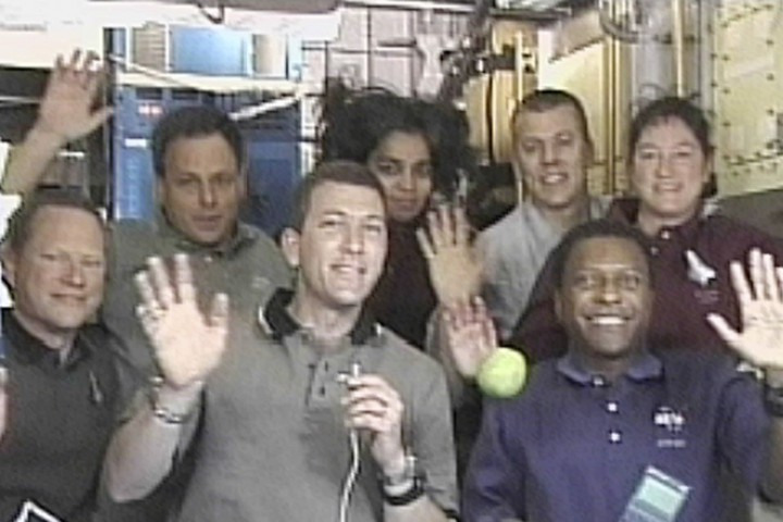 Певецът и автор на песни Тал Рамон беше сред стотиците