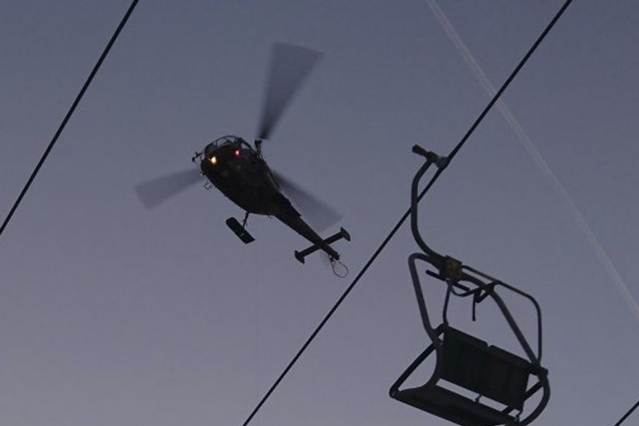 Австрийската полиция съобщи че над сто скиори са били блокирани