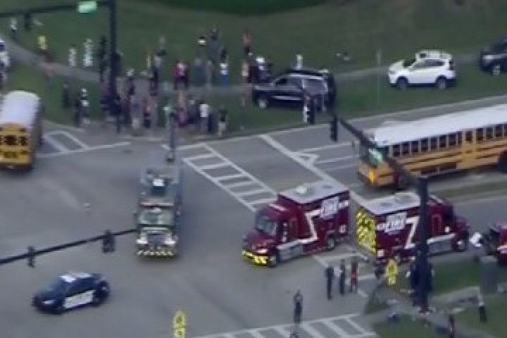 Стрелецът е 19 годишен бивш ученик на училището Нападателят бе