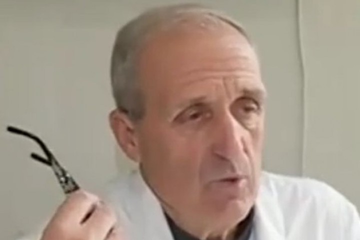 Преди около месец известният в Дупница стоматолог д-р Владимир Карастоянов