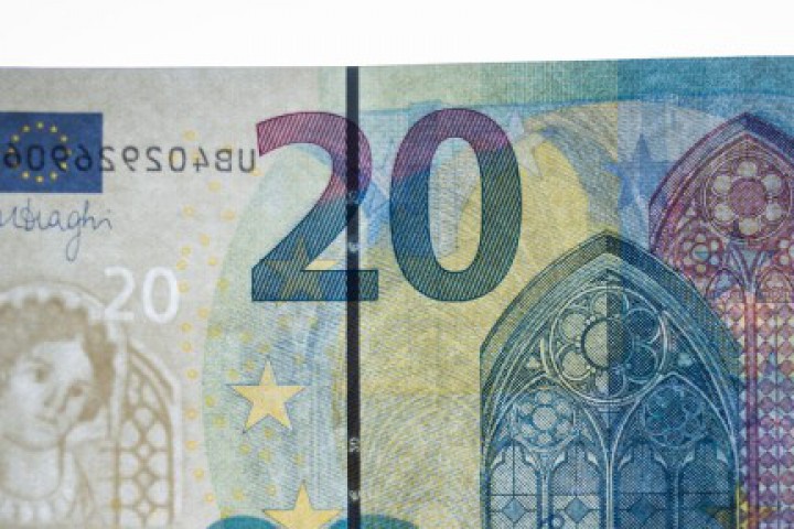 Той се опитал да даде подкуп на полицаи от Харманли