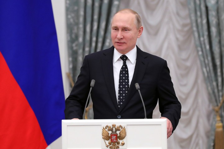 Вероятно и емоционално и прагматично както досега но В момента