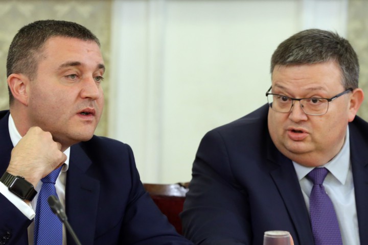 Това заяви главният прокурор Сотир Цацаров на заседание на Временната
